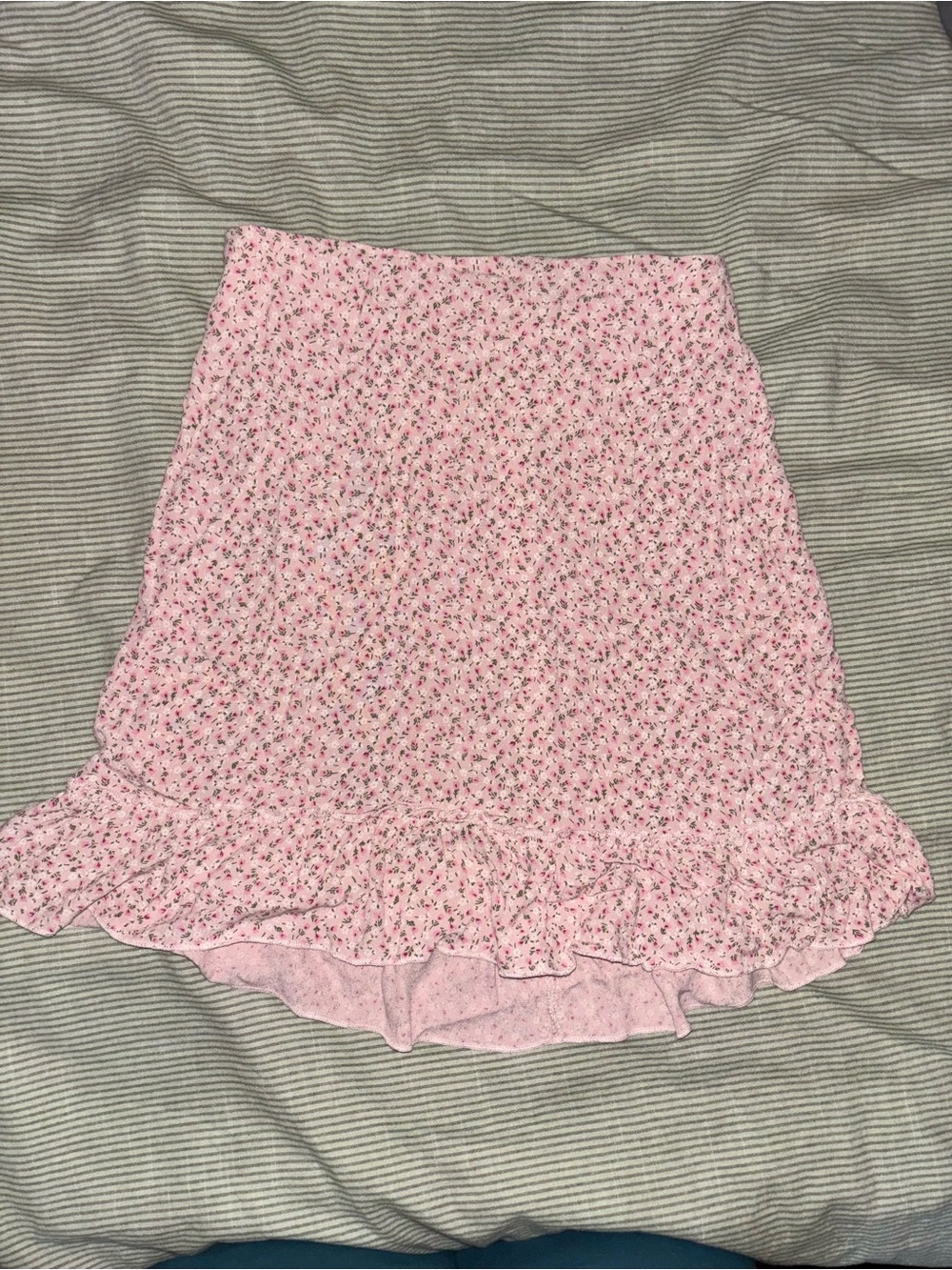 Brandy Melville Pink Floral Ruffle Skirt
